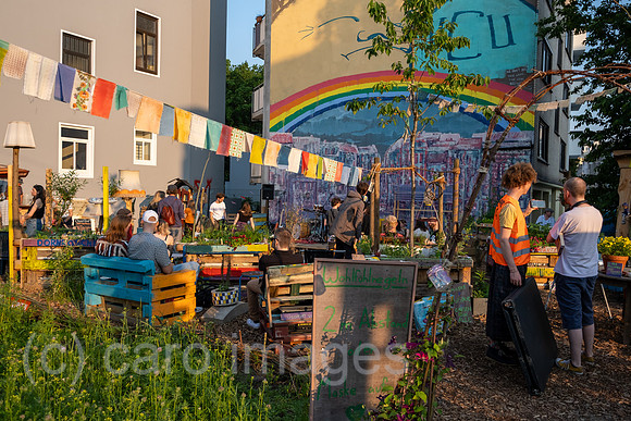 Deutschland, Bremen - Nachbarschaftsprojekt Rotkaeppchens Garten im Steintor (in Bremen genannt Viertel)