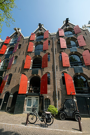 Niederlande, Amsterdam - Historisches Speicherhaus im Grachtenguertel