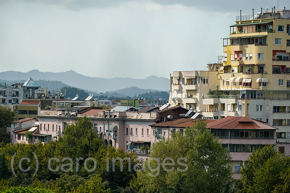 Albanien, Tirana - Blick auf Wohnquartier im Zentrum