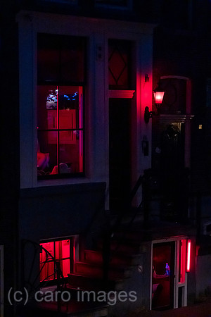 Niederlande, Amsterdam - Fenster von Prostituirten im Rotlichtviertel im Grachtenguertel (Centrum)
