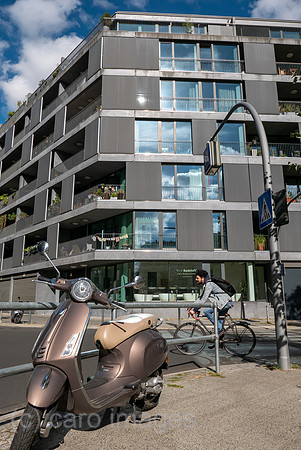 Deutschland, Berlin - Schicker Apartmentblock im Stadtteil Kreuzberg (Waldemar Strasse)