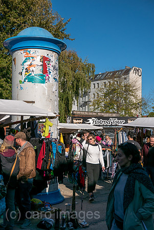 Deutschland, Berlin - Flohmarkt RAW immer am Wochenende auf dem RAW-Gelaende im Stadtteil Friedrichshain