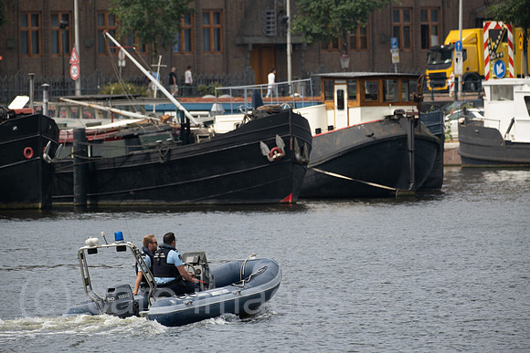 Niederlande, Amsterdam - Wasserschutzpolizei auf Patrouille auf dem IJ (Stadtzentrum)