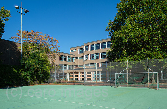 Berlin, Deutschland - Die Kurt-Schumacher-Grundschule in der Puttkamer Strasse in Kreuzberg