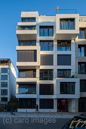 Berlin, Deutschland - Neubau von Wohnhaeusern in der Koepenicker Strasse