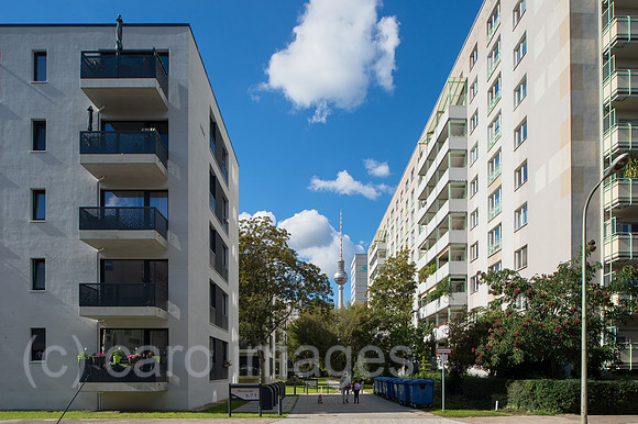Berlin, Deutschland - Nachverdichtung von Wohnraum durch Neubauten der WBM in der Ifflandstrasse in Berlin-Mitte