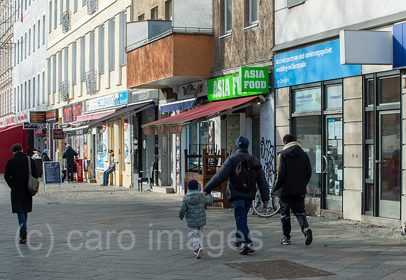 Berlin, Deutschland - Strassenszene in der Triftstrasse im Stadtteil Wedding