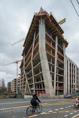 Berlin, Deutschland - Rohbau von Elements an der Spree