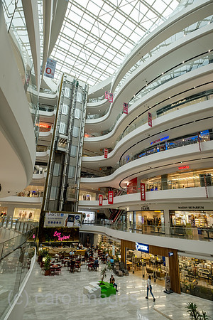 Albanien, Tirana - Einkaufszentrum TOPTANI im Zentrum