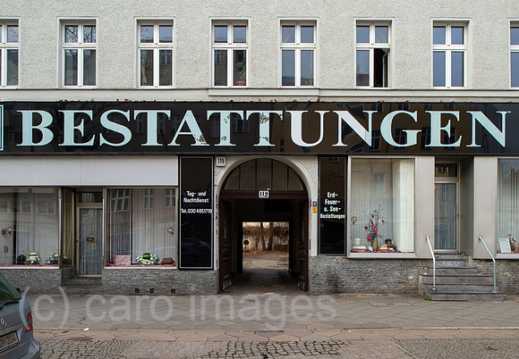 Berlin, Deutschland - Firmensitz eines Bestattungsunternehmens