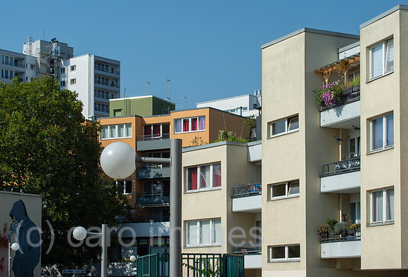 Berlin, Deutschland - Wohnbebauung am Mehringplatz in Kreuzberg