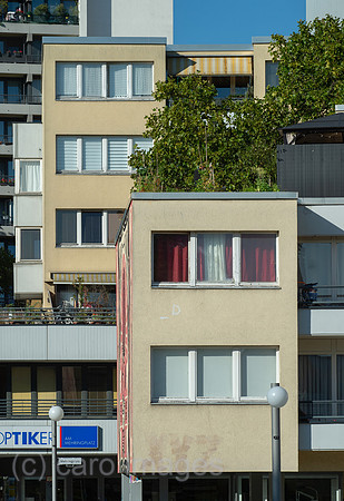 Berlin, Deutschland - Wohnbebauung am Mehringplatz in Kreuzberg